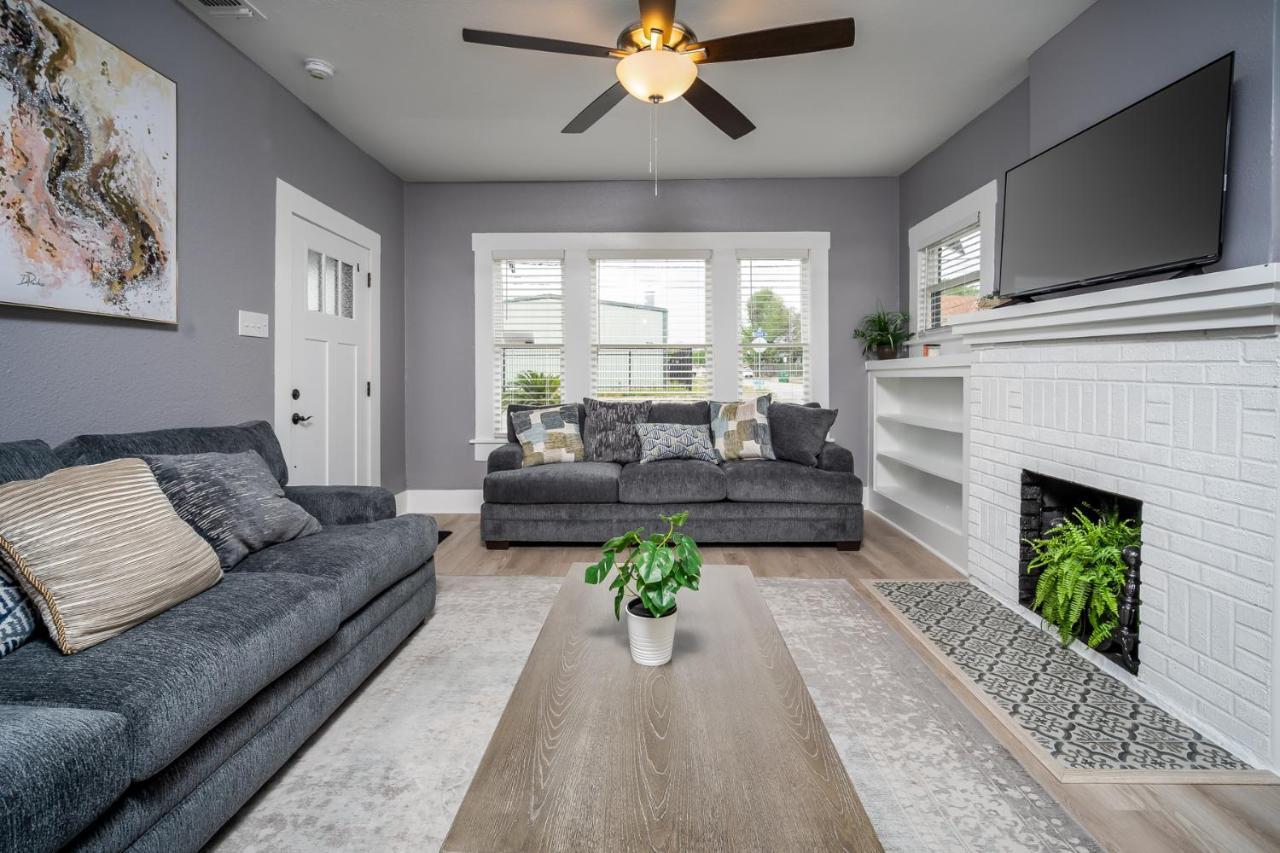 Spacious Home Near Downtown San Antonio Extérieur photo